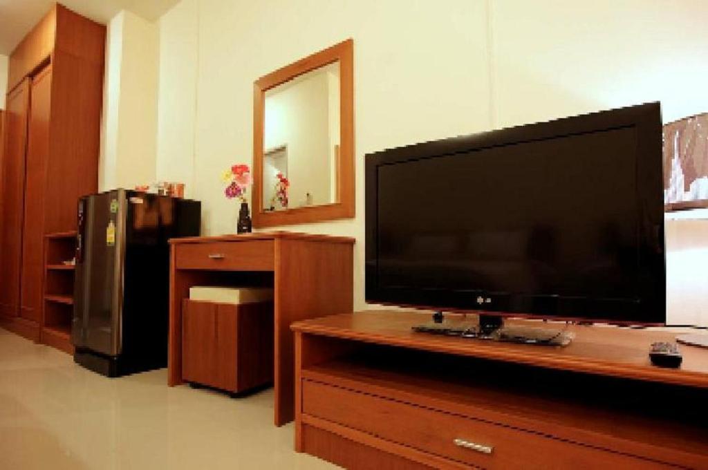 Rafael Hotel And Mansion Bangkok - Sha Extra Plus Certified Room photo